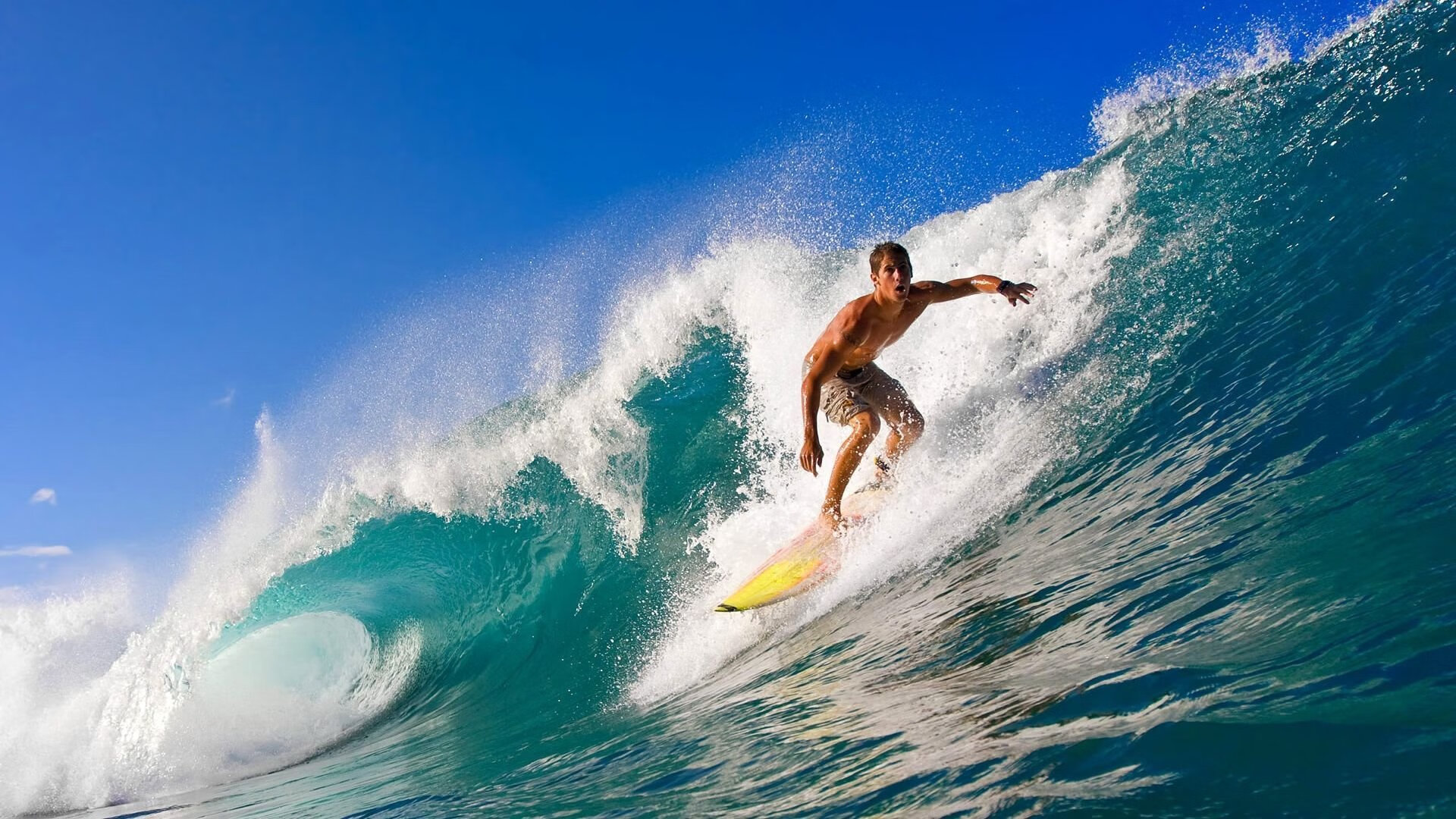 雪地障碍跑公开赛 冰雪版“泥泞跑”获得年轻人追捧